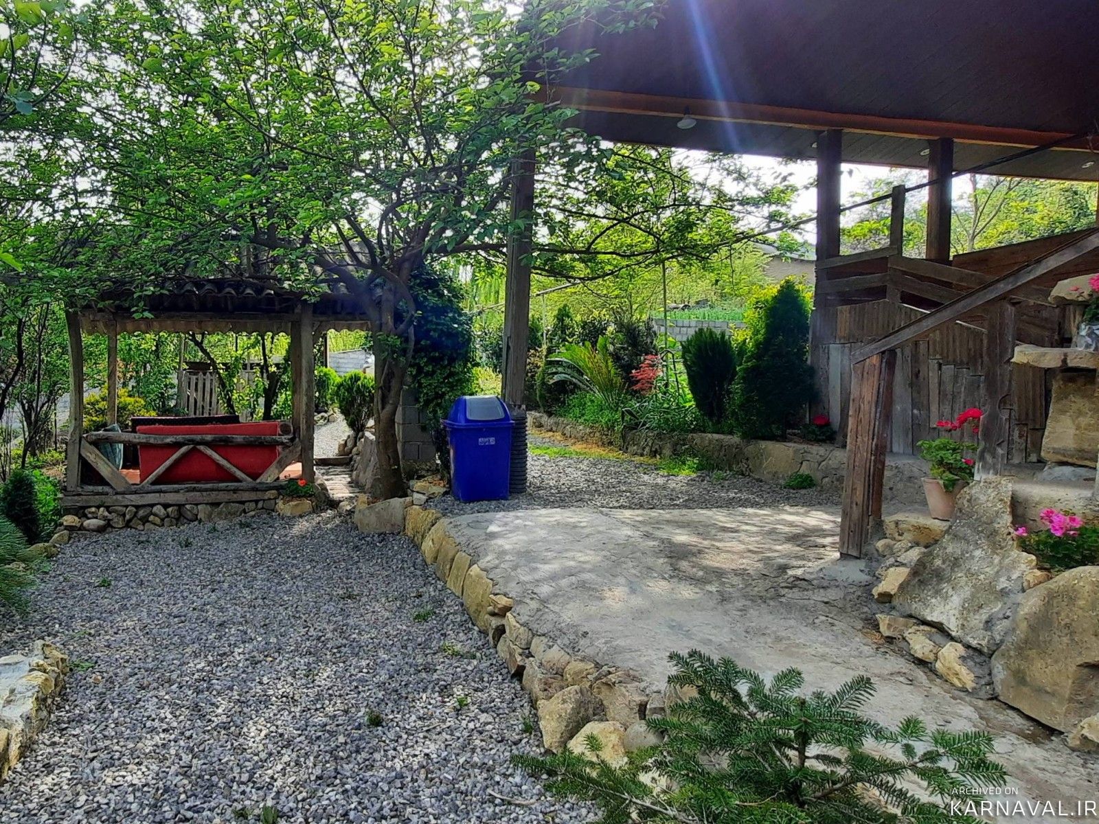 کلبه جنگلی تراس دار در طبیعت بکر روستای تیرکن