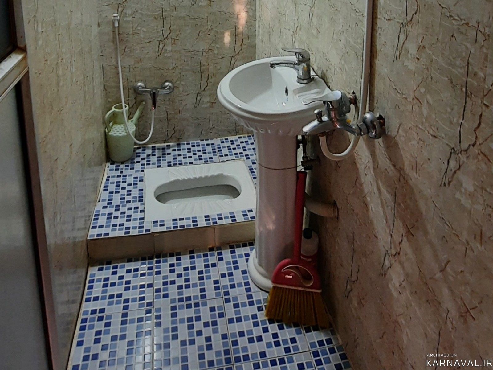 کلبه جنگلی تراس دار در طبیعت بکر روستای تیرکن