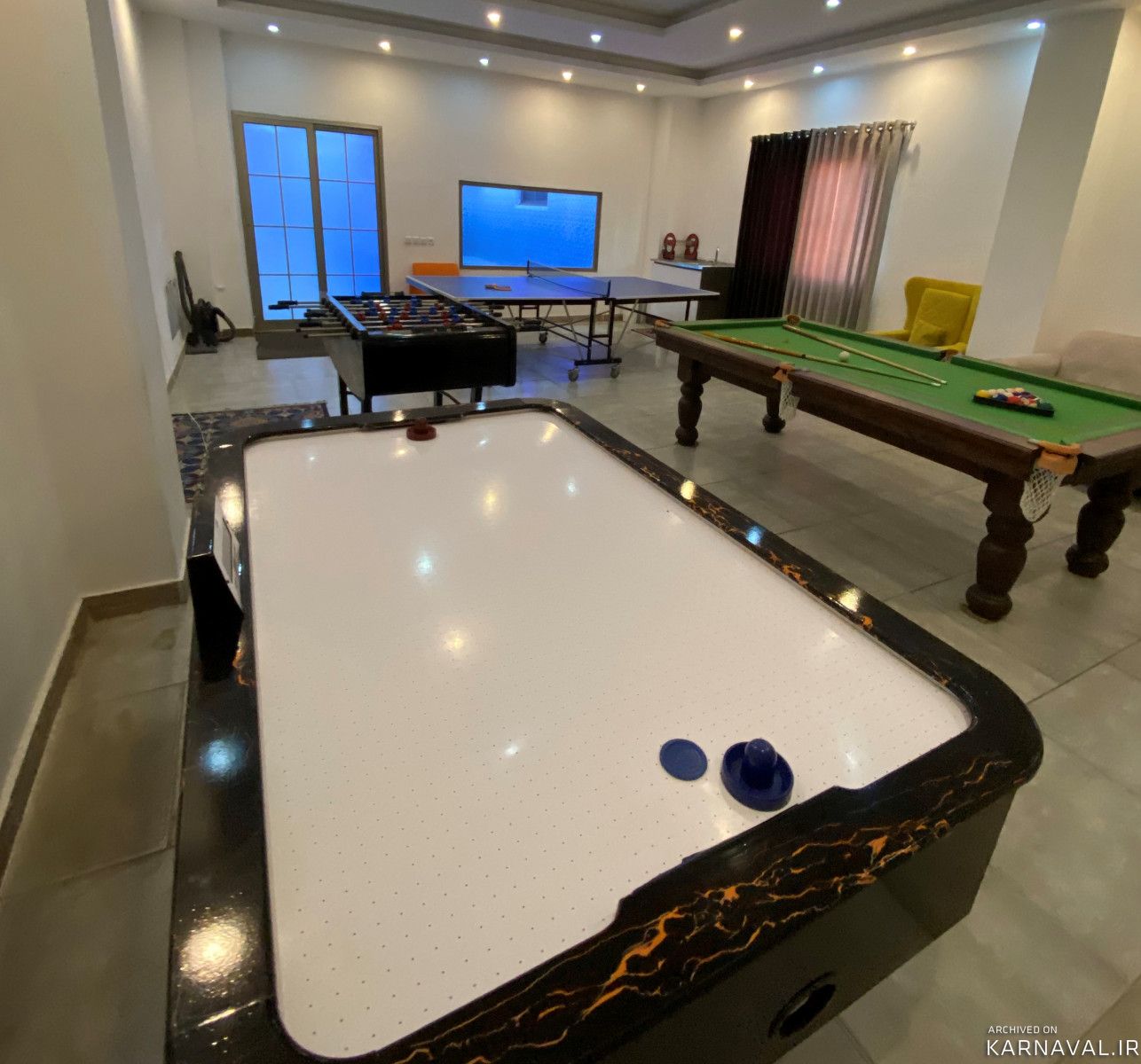 استخر همراه با سونا بخار و خشك و جکوزی، دوبلکس