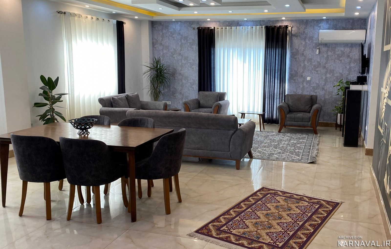 استخر همراه با سونا بخار و خشك و جکوزی، دوبلکس