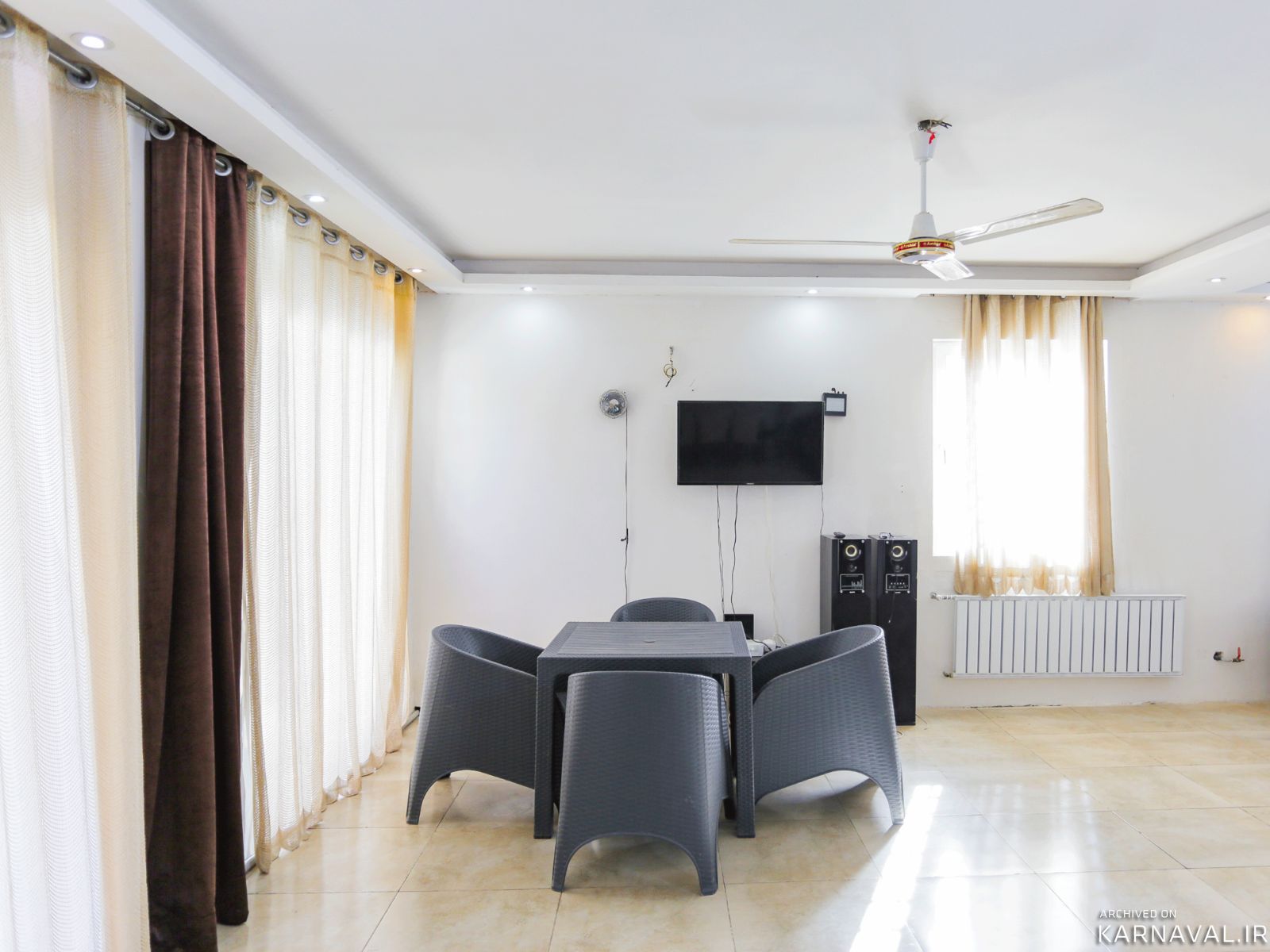 استخر روباز آبسرد، آتشگاه، فوتبال دستی، رقص نور