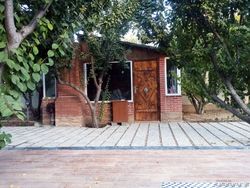 باغ ویلا با استخر، آتشکده و سنتی نشین باغ ویلا با استخر، آتشکده و سنتی نشین