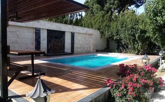 باغ ویلا با استخر، آتشکده و سنتی نشین باغ ویلا با استخر، آتشکده و سنتی نشین