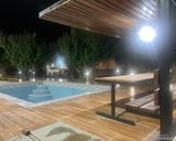 باغ ویلا با استخر، آتشکده و سنتی نشین باغ ویلا با استخر، آتشکده و سنتی نشین