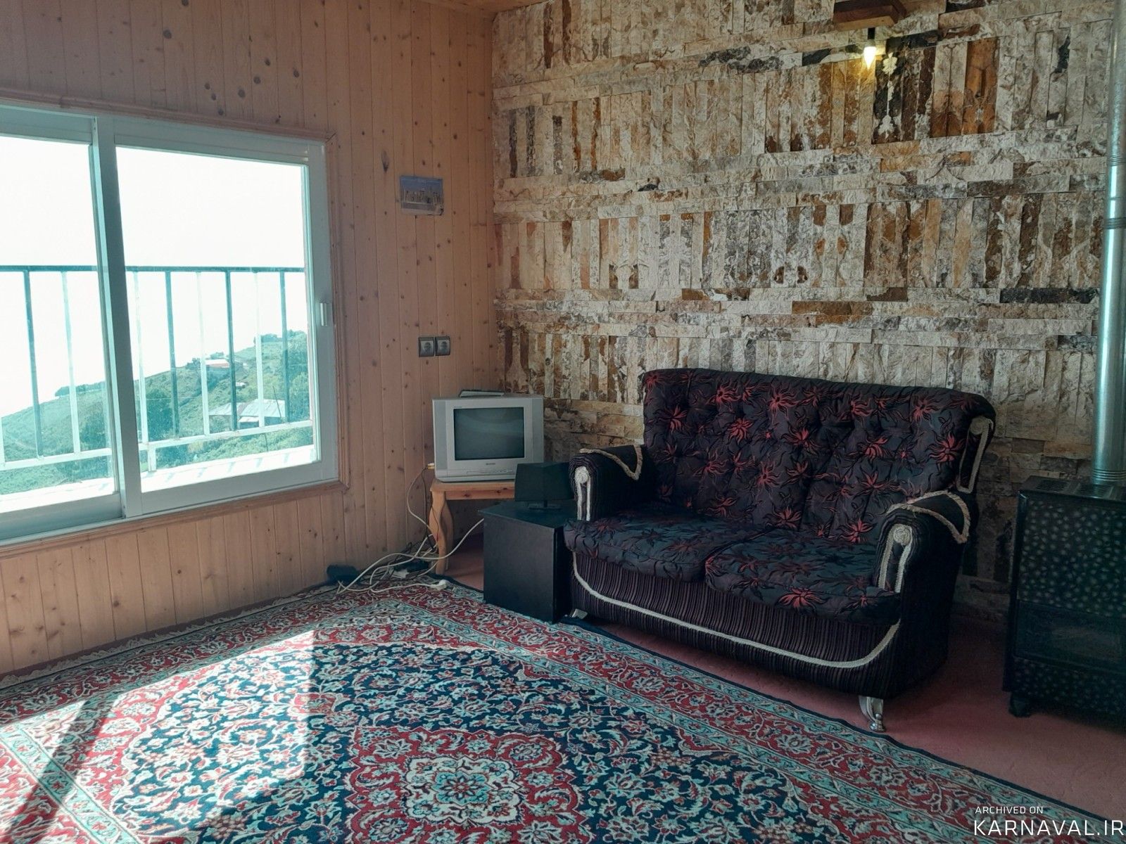 سوییت نقلی همراه با تراس در فیلبند