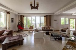 واحد لوكس و مدرن با منظره زيبا با محوطه زيبا،دربست واحد لوكس و مدرن با منظره زيبا با محوطه زيبا،دربست