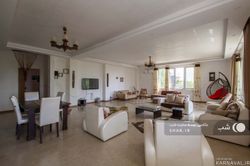 واحد لوكس و مدرن با منظره زيبا با محوطه زيبا،دربست واحد لوكس و مدرن با منظره زيبا با محوطه زيبا،دربست