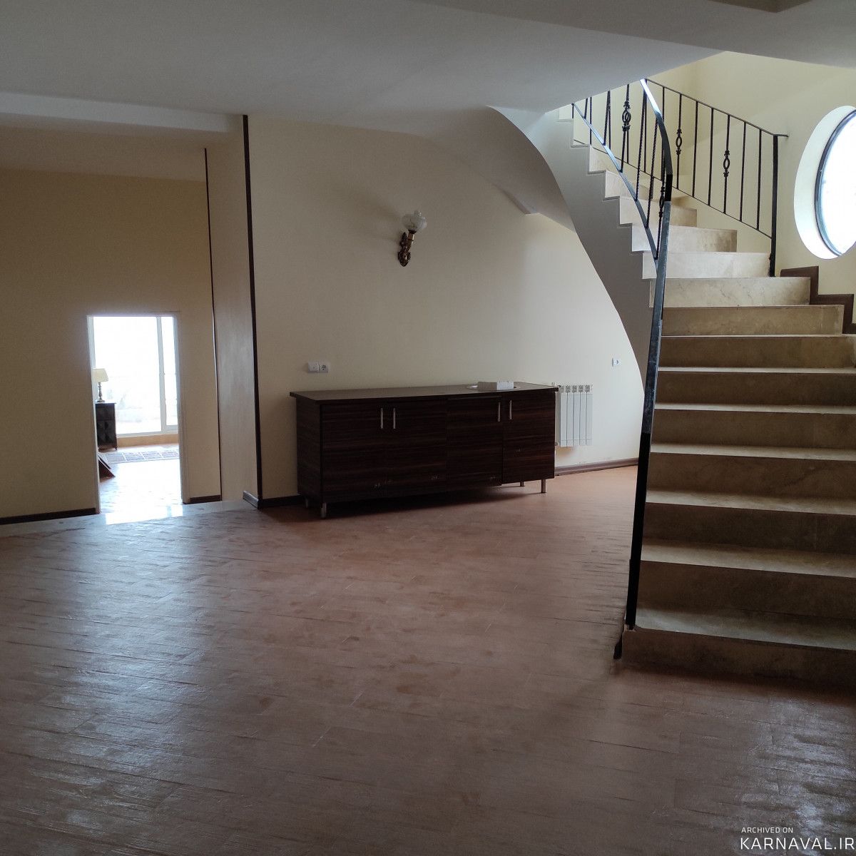 دوبلکس با ویو عالی، آوا 3