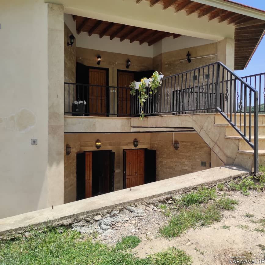 دوبلکس با ویو عالی، آوا 3