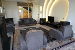 واحد لوکس،استخردار میز بیلیارد وتمام امکانات رفاهی واحد لوکس،استخردار میز بیلیارد وتمام امکانات رفاهی