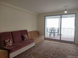 طبقه همکف با منظره کوه و جنگل و اقیانوسی از ابر طبقه همکف با منظره کوه و جنگل و اقیانوسی از ابر