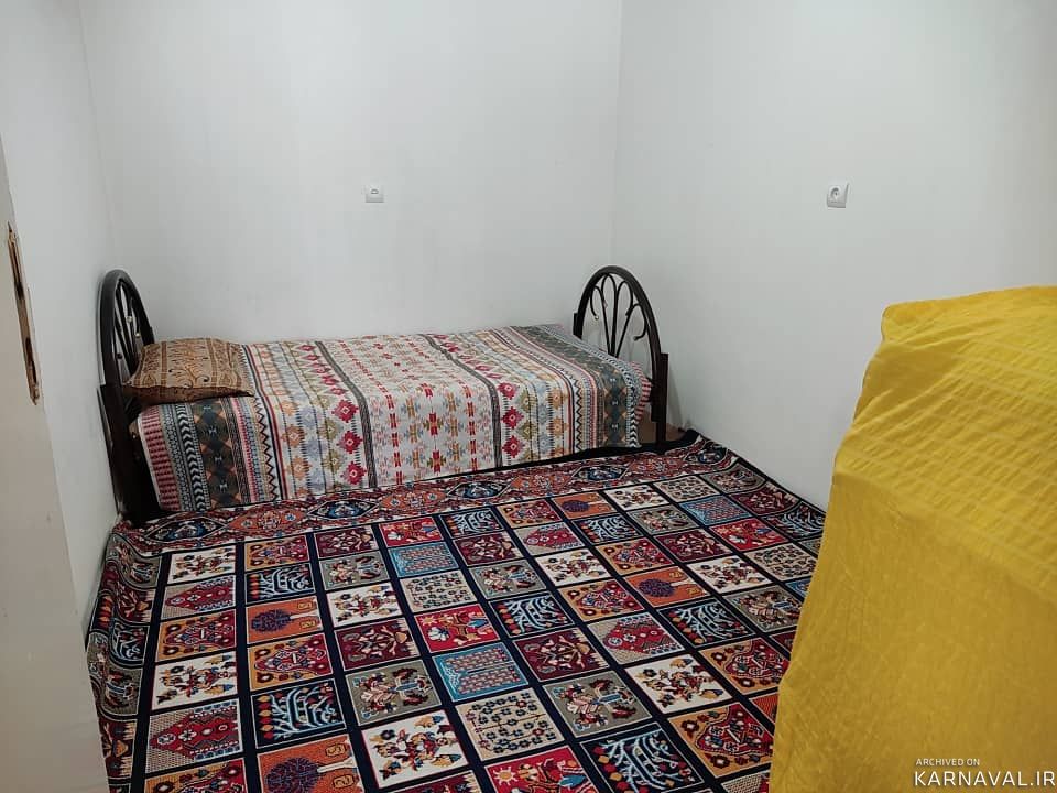 طبقه همکف با منظره کوه و جنگل و اقیانوسی از ابر