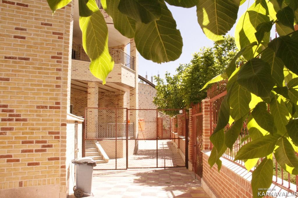 ویلای سنتی چهل ایوان زاینده رود همسطح