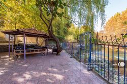 باغ ویلای دو خوابه دنج در باغبهادران باغ ویلای دو خوابه دنج در باغبهادران