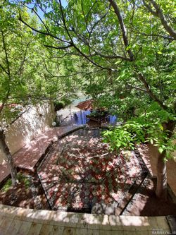 باغ ویلای دو خوابه دنج در باغبهادران باغ ویلای دو خوابه دنج در باغبهادران