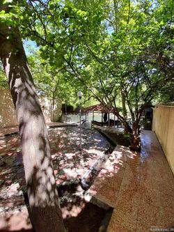 باغ ویلای دو خوابه دنج در باغبهادران باغ ویلای دو خوابه دنج در باغبهادران