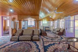 باغ ویلای دو خوابه دنج در باغبهادران باغ ویلای دو خوابه دنج در باغبهادران