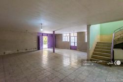 باغ ویلای دو خوابه دنج در باغبهادران باغ ویلای دو خوابه دنج در باغبهادران