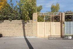 باغ ویلای دو خوابه دنج در باغبهادران باغ ویلای دو خوابه دنج در باغبهادران