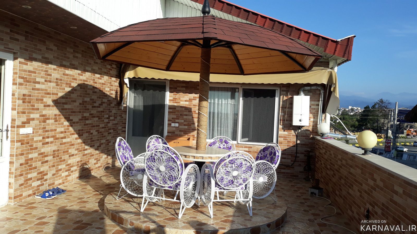 واحد مبله با حیاط خلوت آلاچیق‌دار و باربیکیو