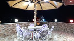 واحد مبله با حیاط خلوت آلاچیقدار و باربیکیو واحد مبله با حیاط خلوت آلاچیقدار و باربیکیو