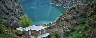 دربست، ویو عالی مشرف به دریاچه، سفارش غذا و غیره دربست، ویو عالی مشرف به دریاچه، سفارش غذا و غیره