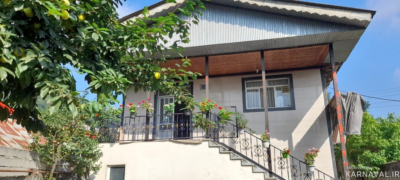 واحد تمیز در نزدیکی دریاچه روستای سراگاه