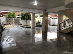 واحد نوساز و مدرن با تراس و ویو عالی و فوتبال دستی واحد نوساز و مدرن با تراس و ویو عالی و فوتبال دستی