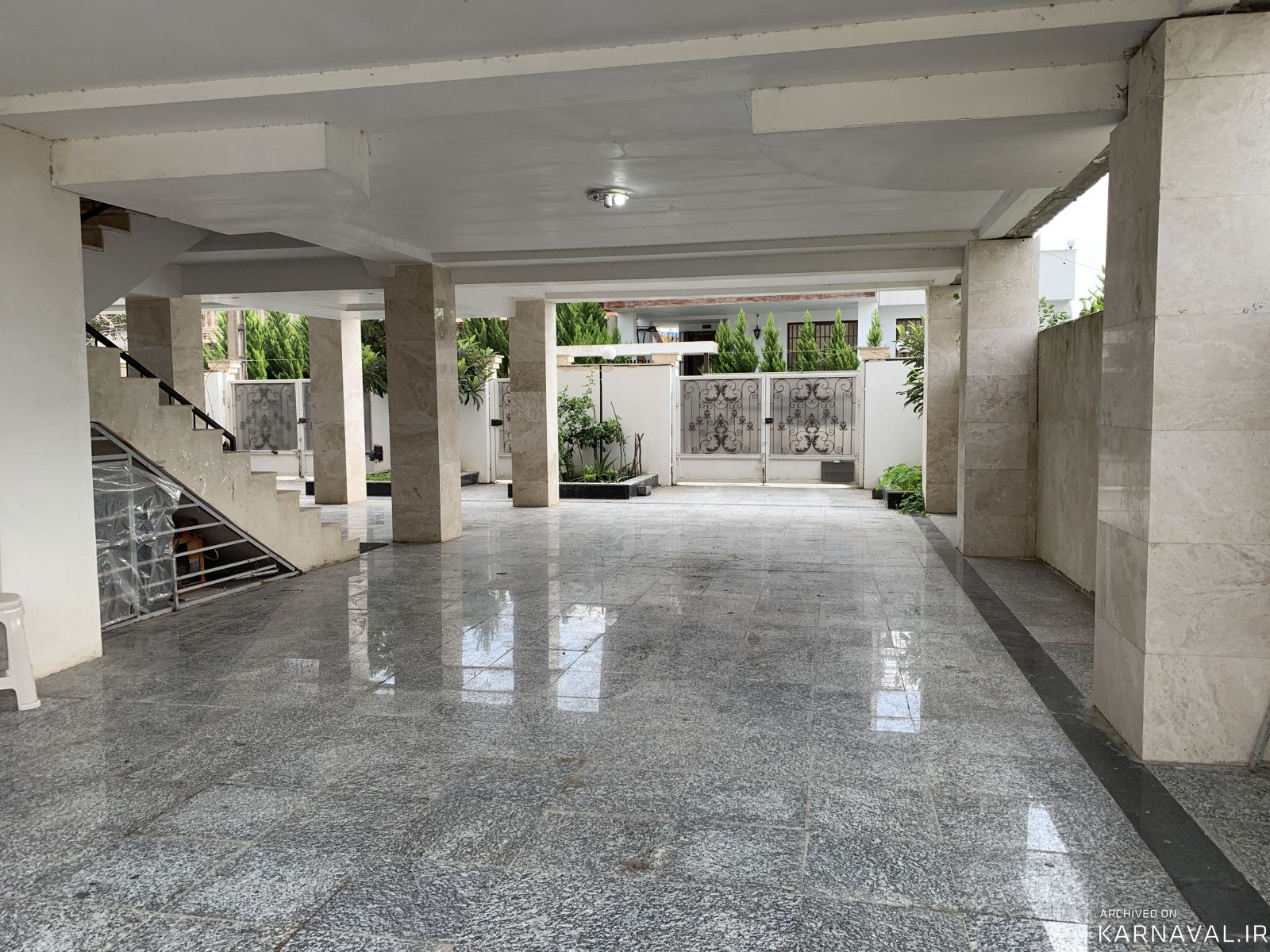 واحد نوساز و مدرن با تراس و ویو عالی و فوتبال دستی