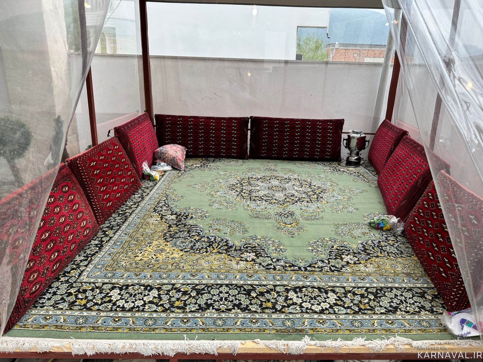 واحد نوساز و مدرن با تراس و ویو عالی و فوتبال دستی