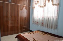 دو خوابه اقتصادی و مرتب با حیاط دربست دو خوابه اقتصادی و مرتب با حیاط دربست