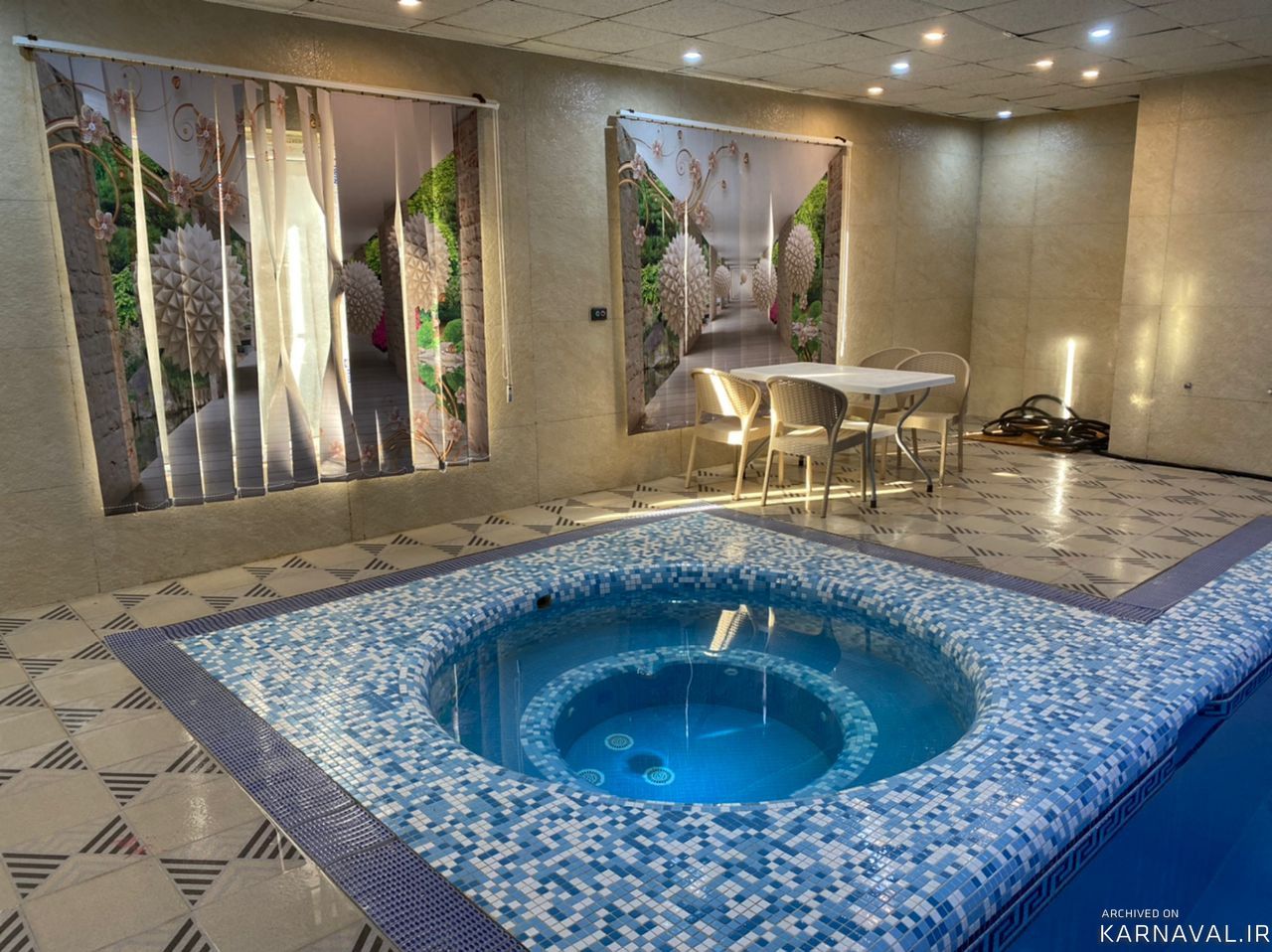 استخرآبگرم سرپوشیده وجکوزی،آلاچیق و آتشکده در حیاط