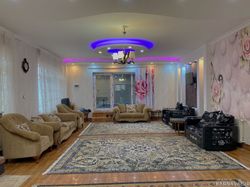 استخرآبگرم سرپوشیده وجکوزی،آلاچیق و آتشکده در حیاط استخرآبگرم سرپوشیده وجکوزی،آلاچیق و آتشکده در حیاط