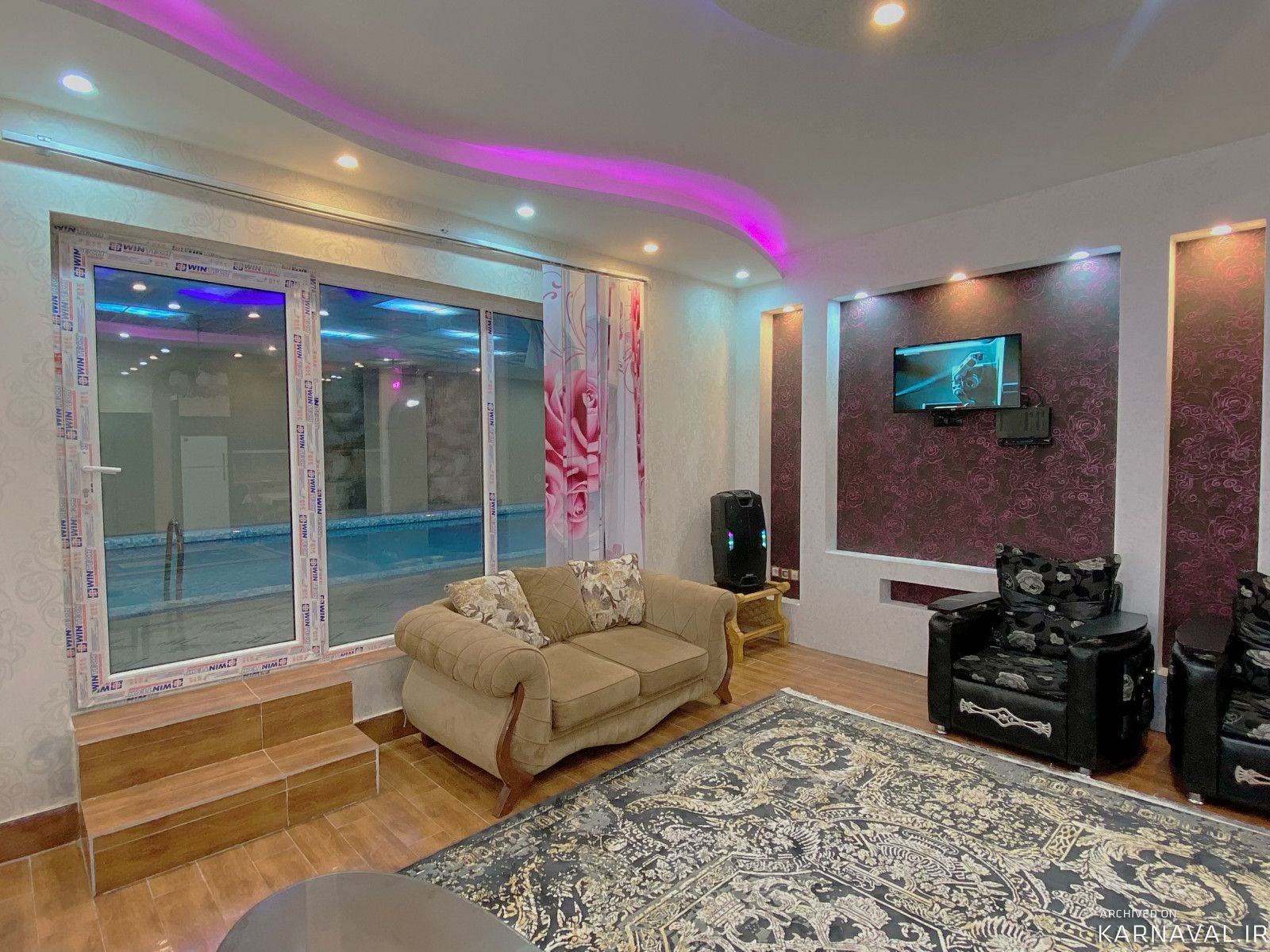 استخرآبگرم سرپوشیده وجکوزی،آلاچیق و آتشکده در حیاط