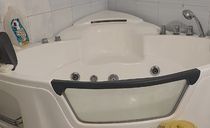 ویلای جنگلی ، شاه نشین و جکوزی ویلای جنگلی ، شاه نشین و جکوزی