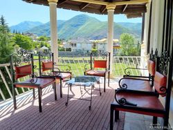 ویلای جنگلی شومینه دار با منظره زیبا ویلای جنگلی شومینه دار با منظره زیبا