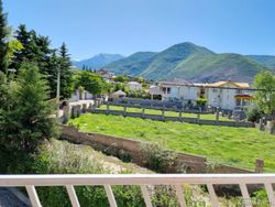 ویلای جنگلی شومینه دار با منظره زیبا ویلای جنگلی شومینه دار با منظره زیبا