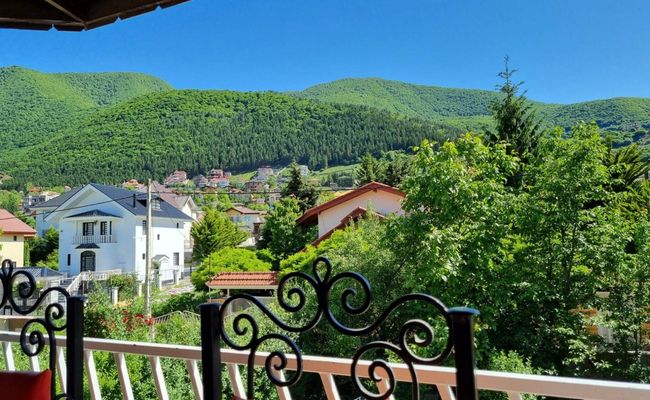 ویلای جنگلی شومینه دار با منظره زیبا ویلای جنگلی شومینه دار با منظره زیبا