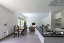 باغ ویلای مدرن آب گرم باغ ویلای مدرن آب گرم