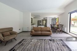 باغ ویلای مدرن آب گرم باغ ویلای مدرن آب گرم