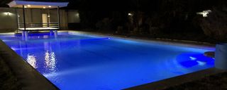 باغ ویلا دربست با امکانات رفاهی و استخر آبگرم باغ ویلا دربست با امکانات رفاهی و استخر آبگرم