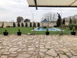 باغ ویلا دربست با امکانات رفاهی و استخر آبگرم باغ ویلا دربست با امکانات رفاهی و استخر آبگرم