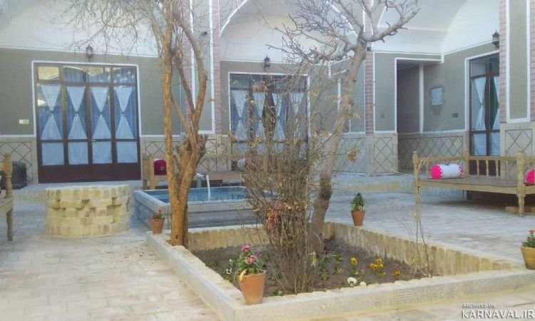 "اقامتگاه سنتی مادربزرگ" اتاق شاه‌نشین