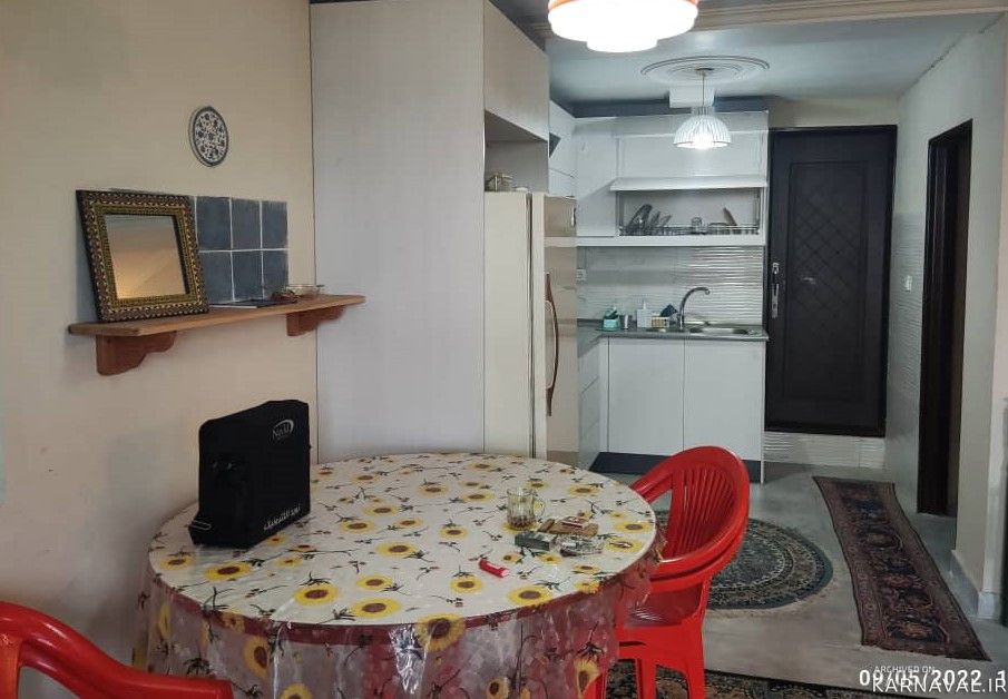 خانه ای در آفتاب و مه و آواز پرندگان