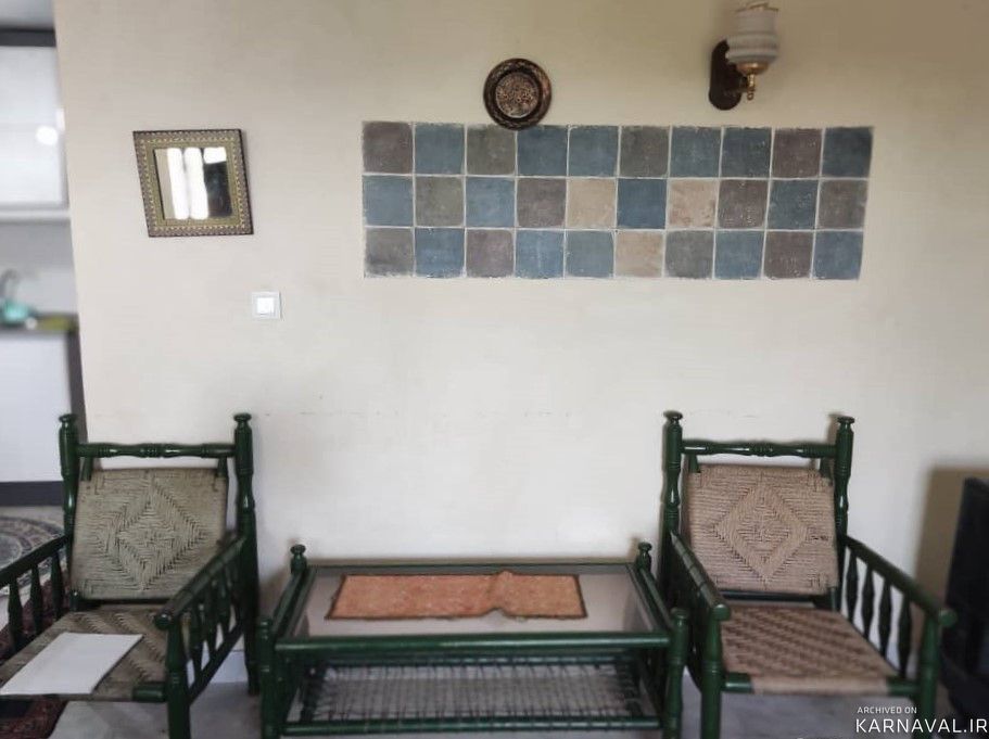 خانه ای در آفتاب و مه و آواز پرندگان