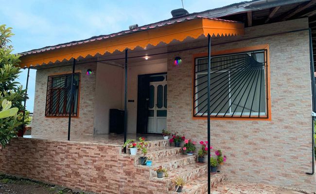 باغ ویلا روستایی دنج و مرتب همراه با امکانات رفاهی باغ ویلا روستایی دنج و مرتب همراه با امکانات رفاهی