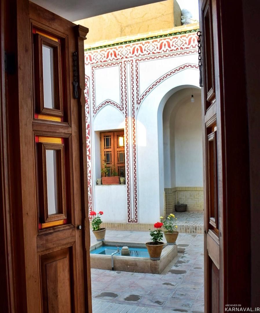 سرای سنتی نفیس "اتاق یاقوت"