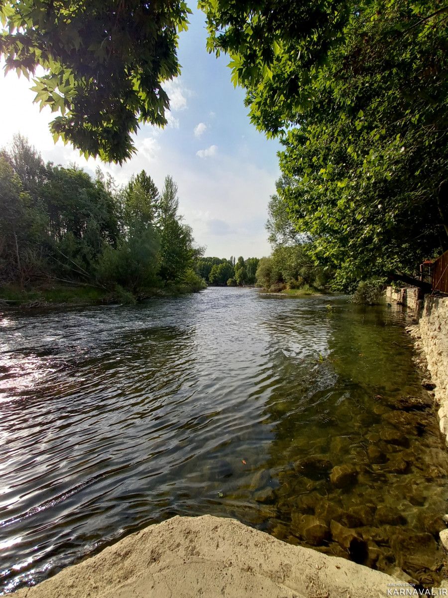 دو خواب مجاور زاینده رود زیبا و دلنشین