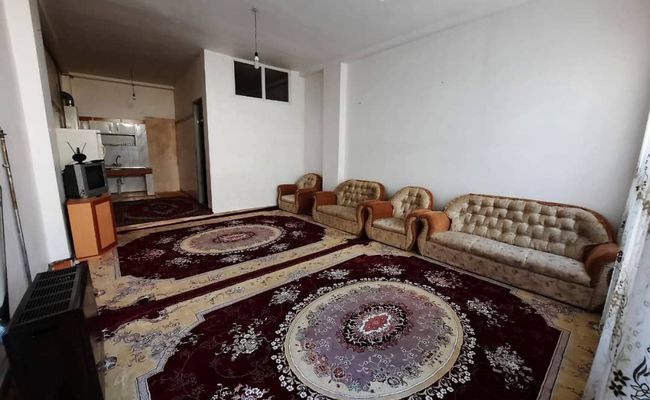 آپارتمان همکف با حیاط و امکانات رفاهی آپارتمان همکف با حیاط و امکانات رفاهی