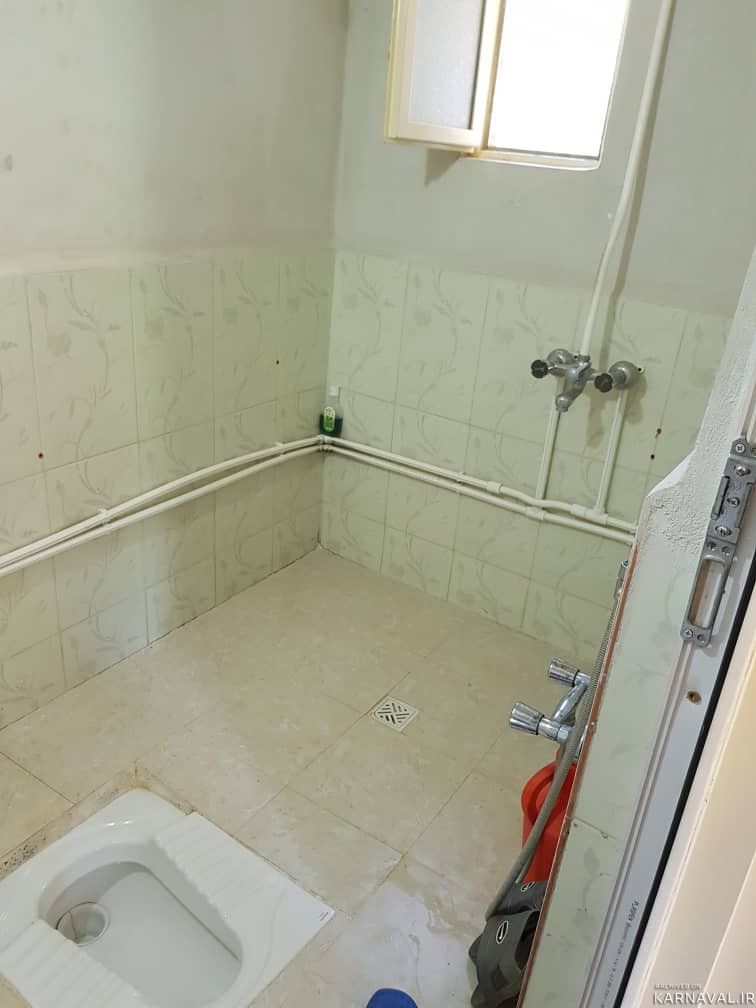 ویلای دو طبقه با چشم انداز جنگل